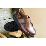 DB Bahamas Velcro Wide fit shoe Brown